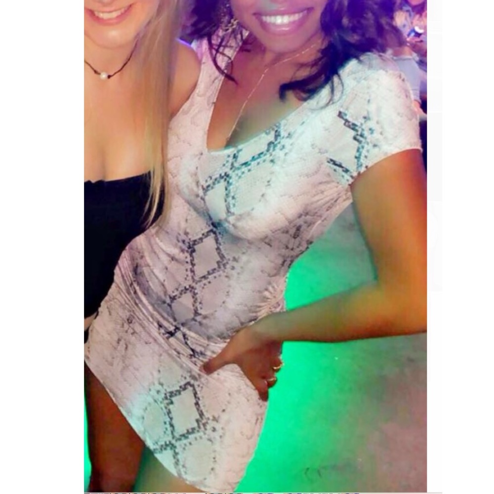 San Souci  Bodycon Dress Snakeskin Print - Picture 2 of 7